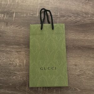 Gucci shopping bag